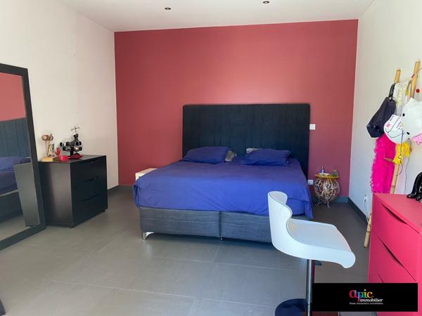 Villa contemporaine 220 m ² / 639 m²