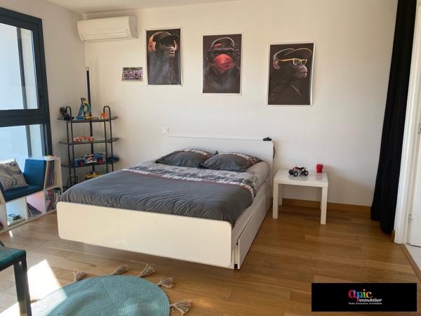 Villa contemporaine 220 m ² / 639 m²
