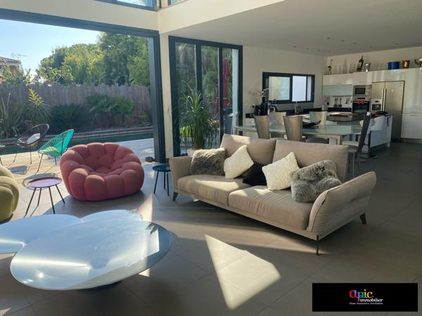 Villa contemporaine 220 m ² / 639 m²