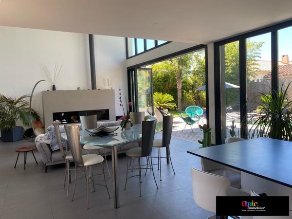 Villa contemporaine 220 m ² / 639 m²