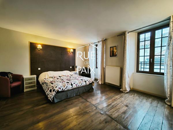 79200 PARTHENAY Maison de ville avec garage à Parthenay