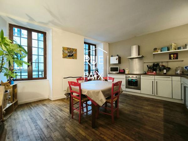 79200 PARTHENAY Maison de ville avec garage à Parthenay