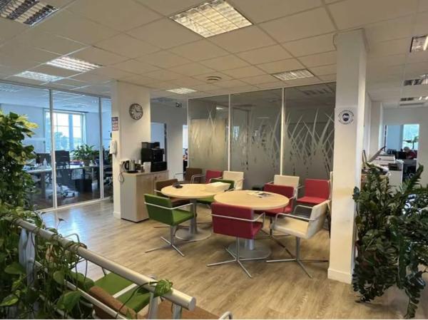 Bureaux à louer à SAINT AUBIN 91190