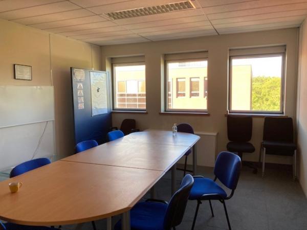 Bureaux à vendre à MEUDON LA FORET 92360
