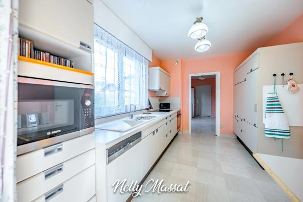 Maison à vendre 9 pièces BASSENS (73) - 380 M2 - garage, jardin