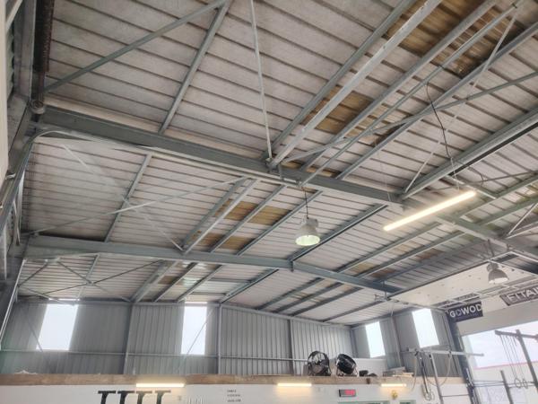 Location / Local Industriel / Bâtiment