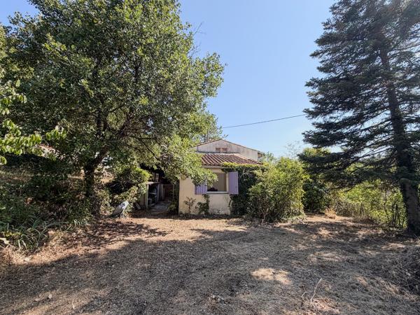 Maison T4 de 60 m² avec terrain de 1 117 m² et vérandas