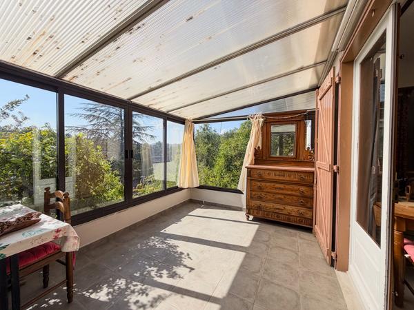 Maison T4 de 60 m² avec terrain de 1 117 m² et vérandas