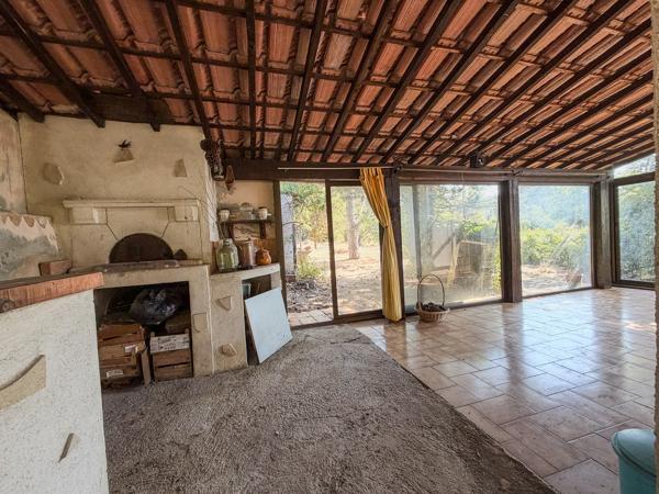 Maison T4 de 60 m² avec terrain de 1 117 m² et vérandas