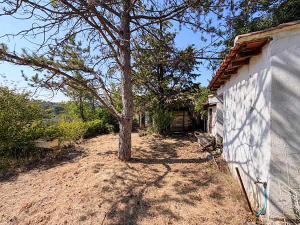 Maison T4 de 60 m² avec terrain de 1 117 m² et vérandas