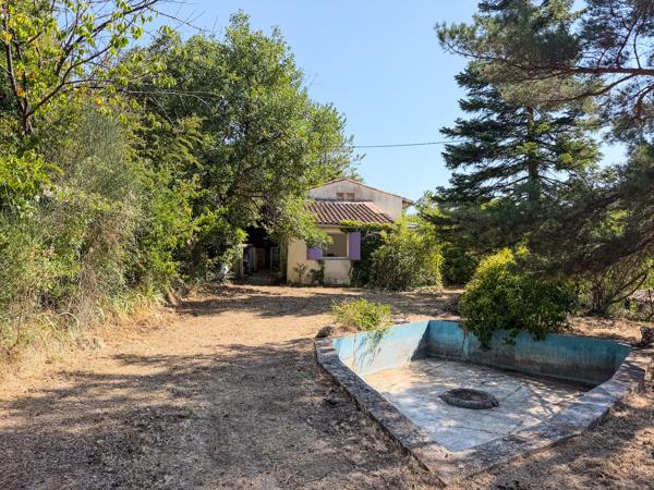 Maison T4 de 60 m² avec terrain de 1 117 m² et vérandas