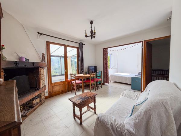 Maison T4 de 60 m² avec terrain de 1 117 m² et vérandas