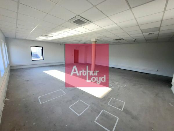 BUREAUX + TERRASSE A LOUER 95M² COURNON D'AUVERGNE PROGRAMME NEUF