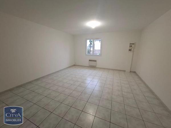Appartement à louer 2 pièces 53m² Villeneuve-sur-Lot (47300)