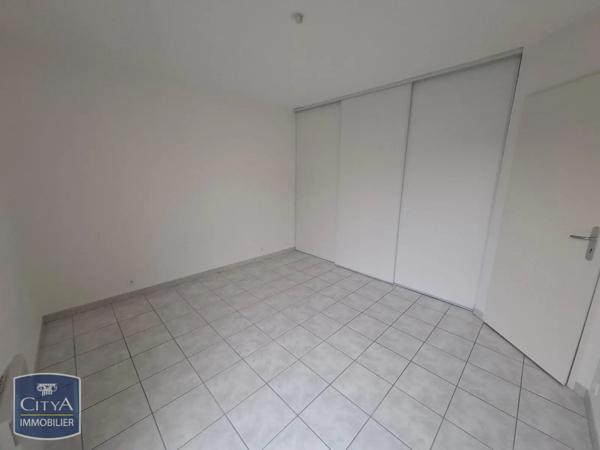 Appartement à louer 2 pièces 53m² Villeneuve-sur-Lot (47300)