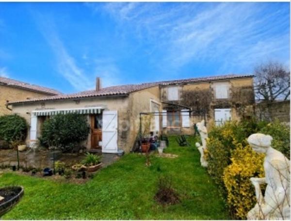 Maison en pierre rénovée avec potentiel à exploiter CRESSE (17)