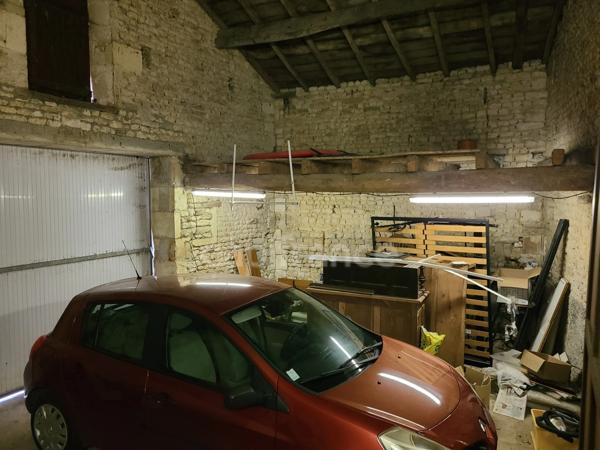Maison en pierre rénovée avec potentiel à exploiter CRESSE (17)