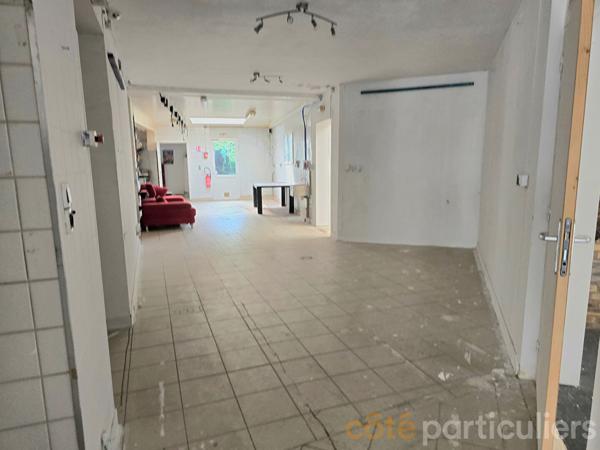 Vente
                Immeuble293 m² - 4 Pièces -
                    TOURS (37100)
