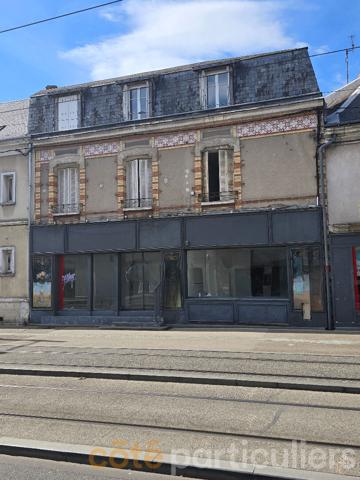 Vente
                Immeuble293 m² - 4 Pièces -
                    TOURS (37100)