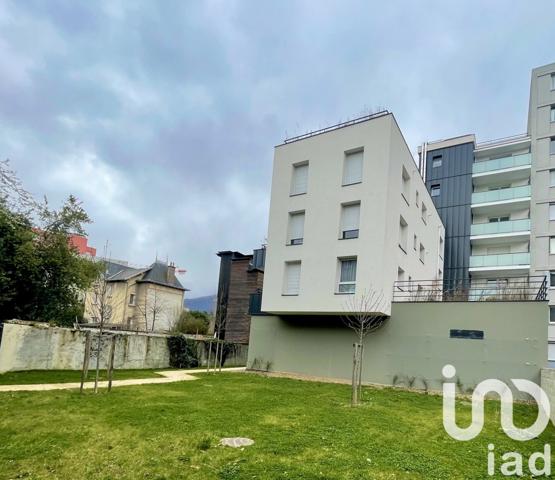 Appartement 4 pièces de 89 m² à Grenoble (38100)
