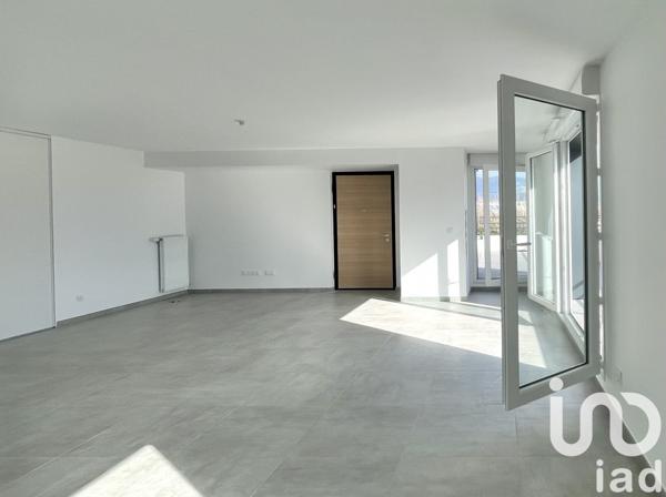 Appartement 4 pièces de 89 m² à Grenoble (38100)