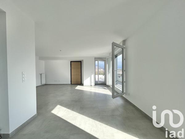 Appartement 4 pièces de 89 m² à Grenoble (38100)