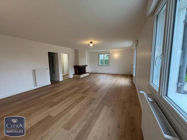 Maison à louer 5 pièces 135.78m²