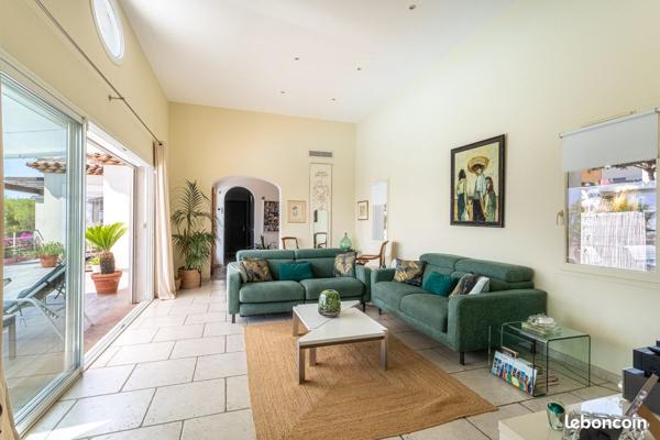 Maison Bandol 8 pièce(s) 204.5 m2, vue  panoramique mer et baie