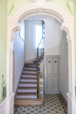 Maison
                                                                                                                                                                                                                                                                                                                        7 pièce(s)                                                                                                                                                                                                          4 chambre(s)                                                                                                                                                                                                          212  m²