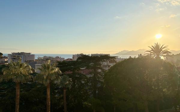 Appartement à vendre    2 pièces • 60,77 m2 Cannes