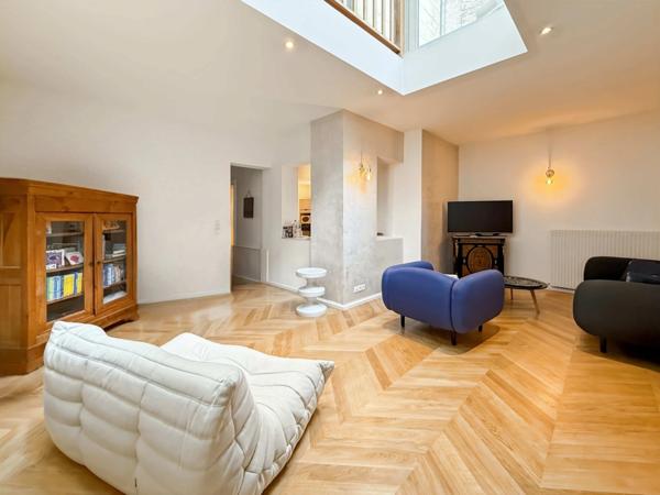 DEPT DE LA VIENNE (86) A VENDRE Maison BOURGEOISE TYPE 8 pièces A CHATELLERAULT (86)