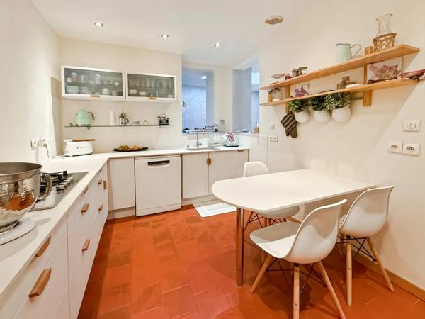 DEPT DE LA VIENNE (86) A VENDRE Maison BOURGEOISE TYPE 8 pièces A CHATELLERAULT (86)