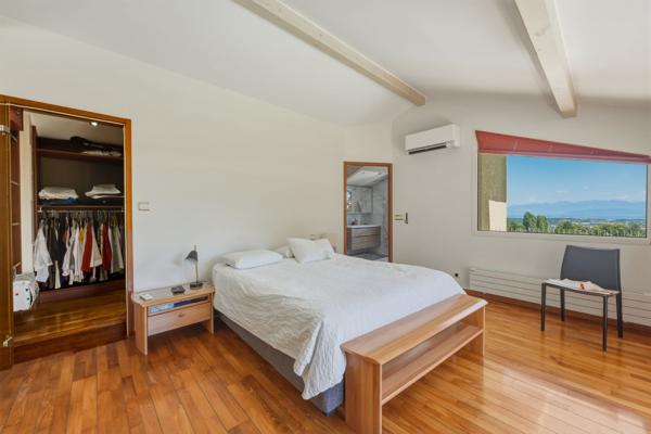 Vente Maison de luxe Divonne-les-Bains 9 Pièces 416.89 m²