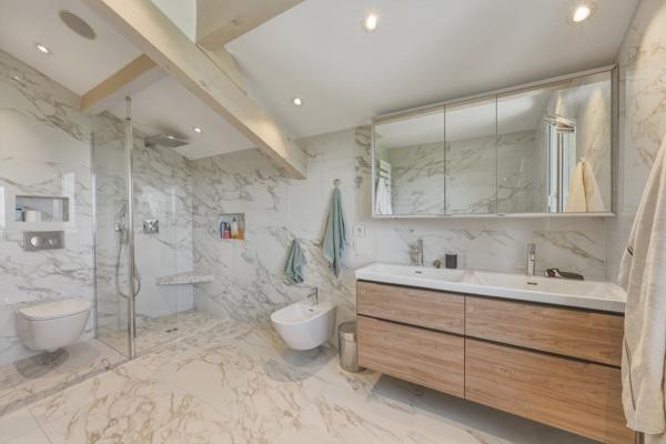 Vente Maison de luxe Divonne-les-Bains 9 Pièces 416.89 m²
