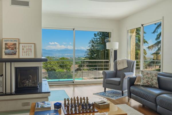Vente Maison de luxe Divonne-les-Bains 9 Pièces 416.89 m²