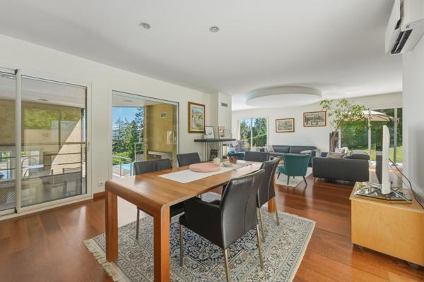 Vente Maison de luxe Divonne-les-Bains 9 Pièces 416.89 m²