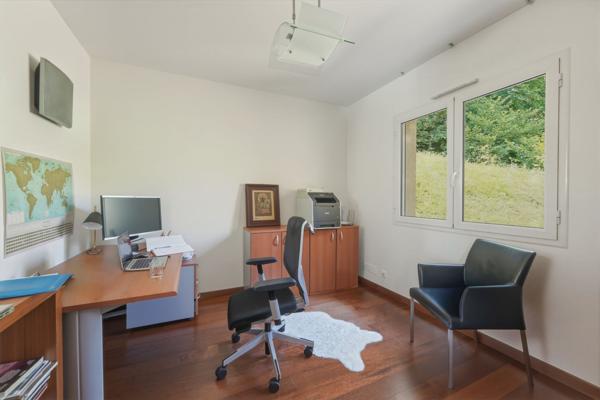 Vente Maison de luxe Divonne-les-Bains 9 Pièces 416.89 m²
