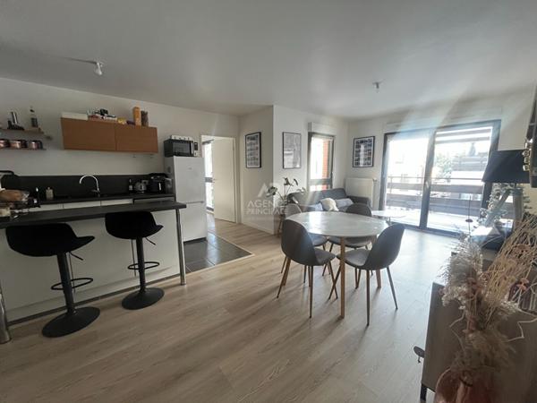 Appartement Pontoise 3 pièce(s) 62 m2 €280 000 ** - Référence 11143
