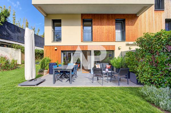 Appartement Rueil Malmaison 5 pièce(s) 117.15 m² 1 150 000 € **  - Référence  20067
