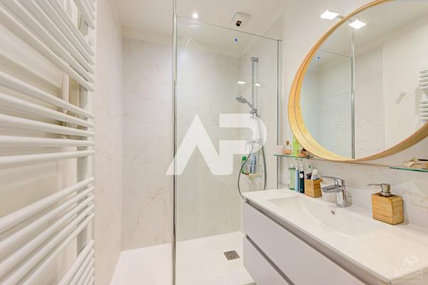 Appartement Rueil Malmaison 5 pièce(s) 117.15 m² 1 150 000 € **  - Référence  20067