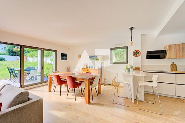 Appartement Rueil Malmaison 5 pièce(s) 117.15 m² 1 150 000 € **  - Référence  20067