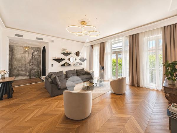 Appartement 5 pièces 180 m2