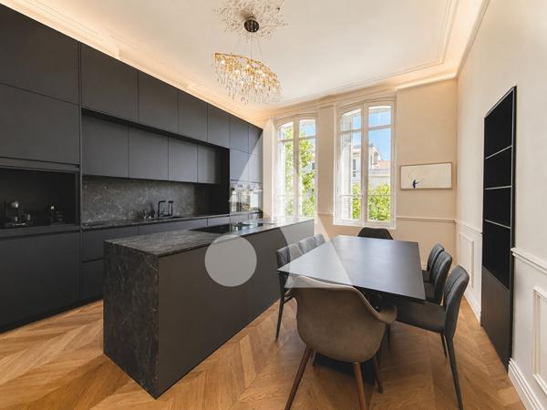 Appartement 5 pièces 180 m2