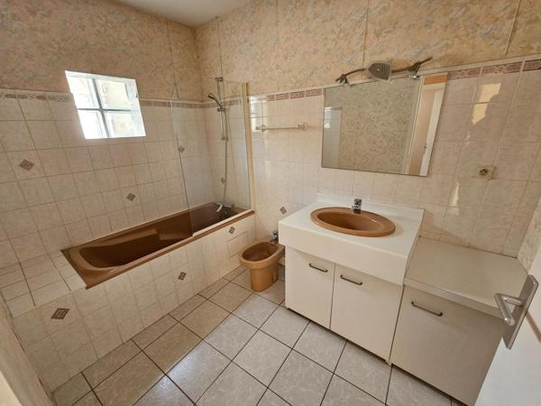 Appartement F2 64 m² Quartier La Rotonde vue Lac d' Allier