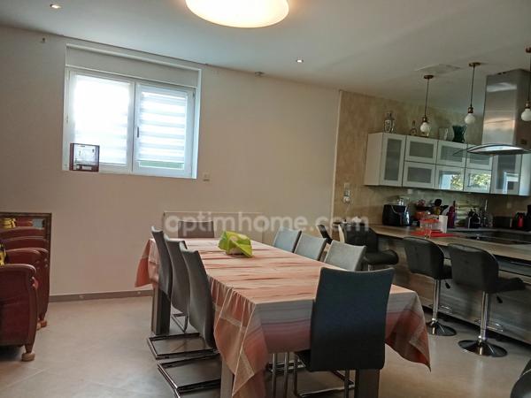 BELLE MAISON LUMINEUSE DE 162m2 -6 PIECES proche de toutes commodités à CHALETTE SUR LOING