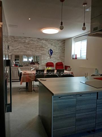 BELLE MAISON LUMINEUSE DE 162m2 -6 PIECES proche de toutes commodités à CHALETTE SUR LOING