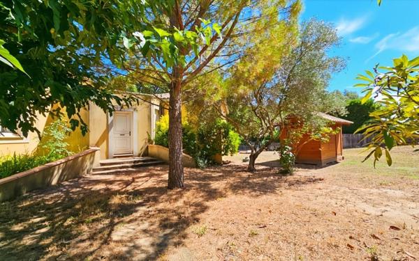 Maison à vendre    5 pièces •  Sainte-Anastasie