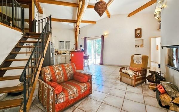 Maison à vendre    5 pièces •  Sainte-Anastasie