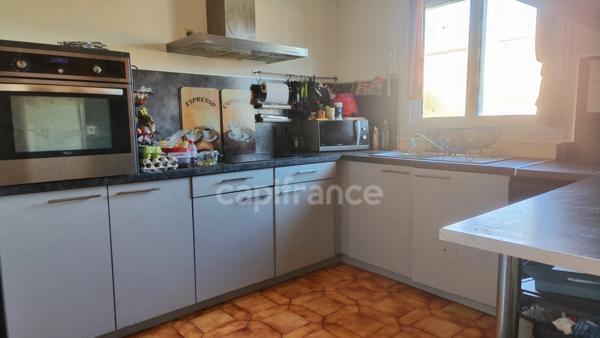 Maison avec piscine et potentiel 4 chambres – Aubord (30620)