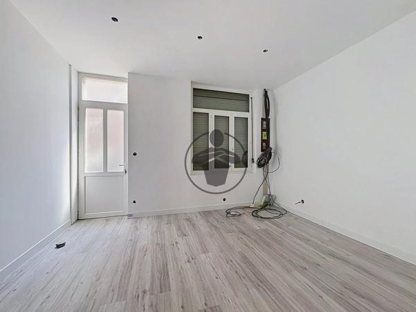 Location                                                      Maison
                        
                     2 pièces                      50 m2                     à Saint-Quentin